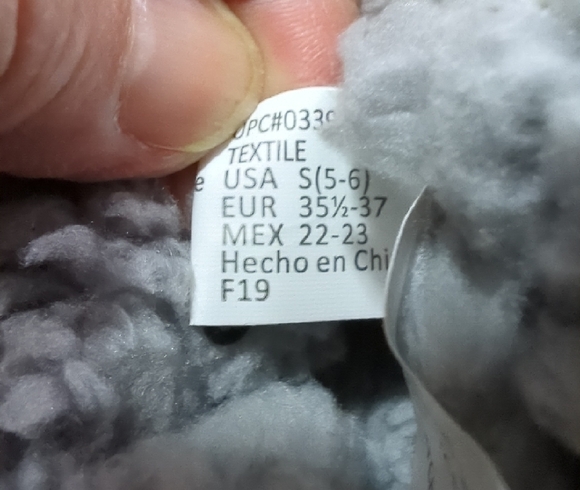 Muk Luks Knit Slippers in Gray and Cream 2 Pair Lot New With Tags - Picture 7 of 14